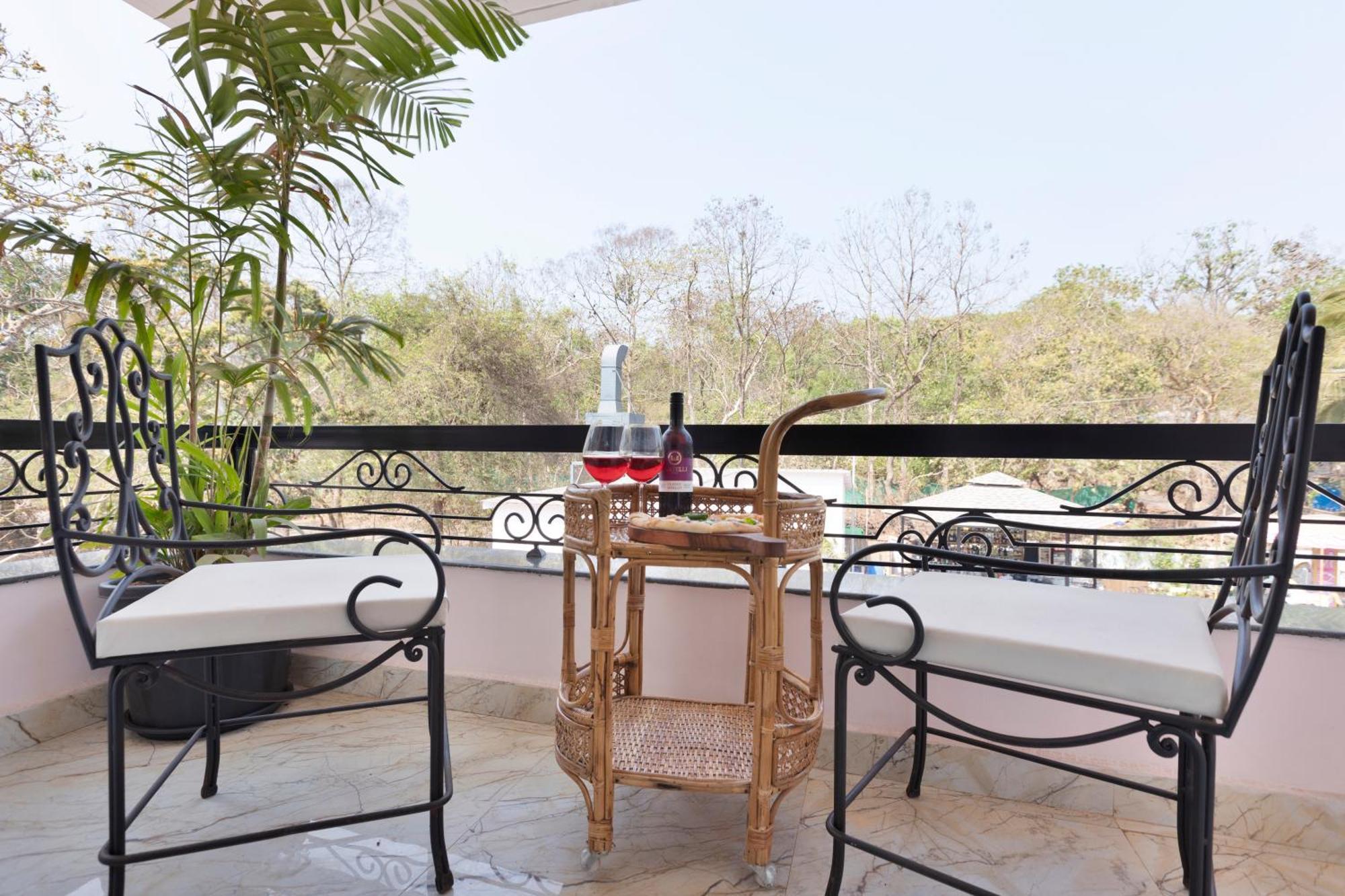 Mademoiselle Boutique Resort And Cafe Vagator Exterior foto